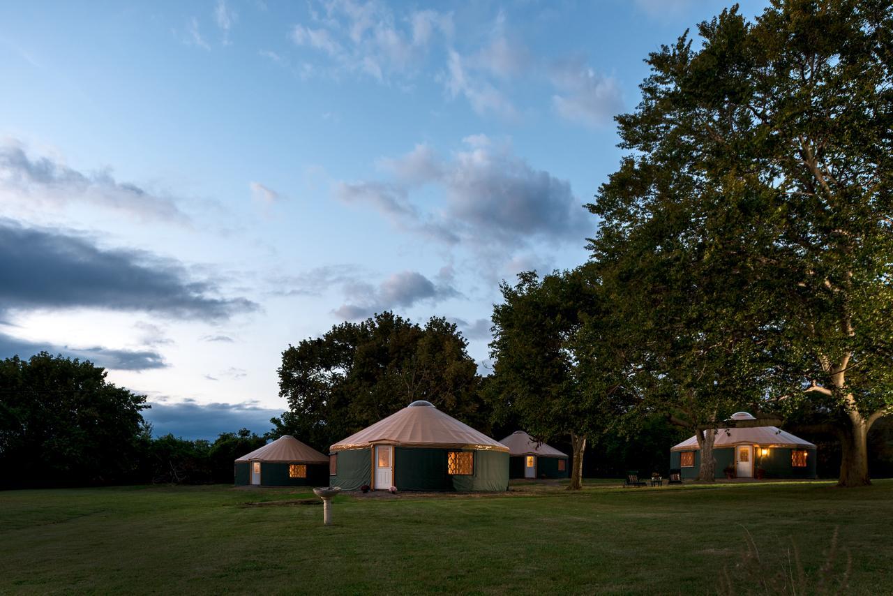 Yale Manor B&B & Yurt Glamping Exterior photo